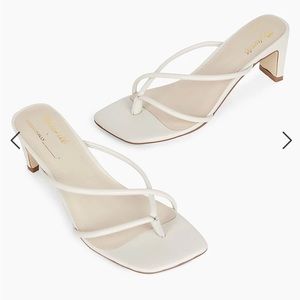 Worn once for a couple of hours for a wedding. Great used condition! Sz 38